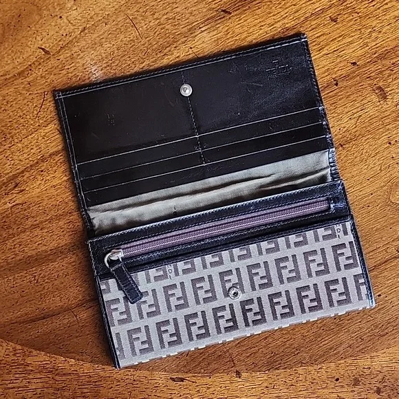 Vintage Fendi Brown & Beige Zucchino Canvas & Leather Continental Wallet - Picture 7 of 17
